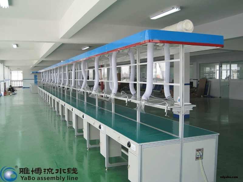 人民电器断路器生产流水线
